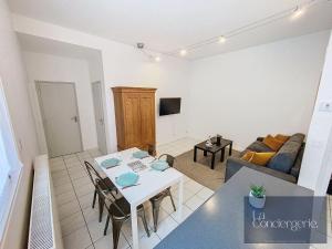 Appartements Le Carmelite - Poitiers Futuroscope - proche gare - LaConciergerie : photos des chambres