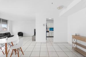 Bay Harbor Sunset Apt 4B