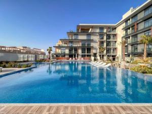 GuestReady - Modern 1BR w Balcony Facing Pool