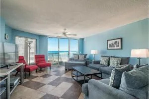 Beachfront Bliss with Spectacular Amenities - Литчфилд-Бич