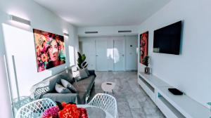 Skyline Floor 28 Sea Views