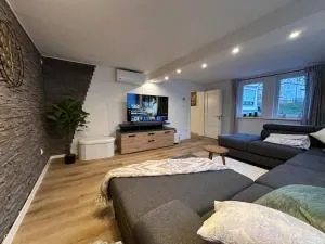 Bequemes Fachwerkhaus für 10 Personen mit Innenhof und Wallbox - 埃施伯恩