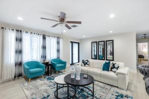 Naples Gem Near Beach Heated Pool & BBQ