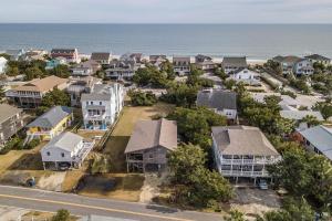 Drop Anchor A Dog-Friendly Home with Beach Access