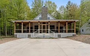 Cedar Creek Cottage, across the street from Lake Michigan - ميرز