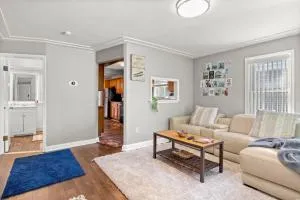 Cozy 3 Bedroom Near Airport And Downtown Detroit - Taylor