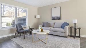 Landing at The Park at London - 2 Bedrooms in Morrow