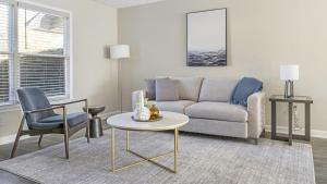 Landing at The Park at London - 2 Bedrooms in Morrow
