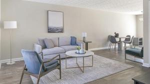 Landing at The Park at London - 2 Bedrooms in Morrow