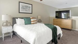 Landing at The Park at London - 1 Bedroom in Morrow