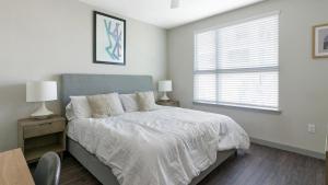 Landing at The Standard in the Heights - 1 Bedroom in Northside