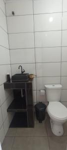 Vila Foz HOSTEL AP5 Apartamento completo de solteiro com garagem fechada e lavanderia, Temos Uber e guia turístico para indicar, nosso apartamento é a melhor opção de custo benefício de Foz do Iguaçu