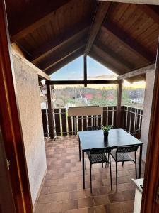 MK Accommodations Roth