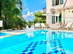 Aphrodite Suites & Apartments with Swimming Pool - Glyfa