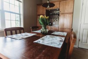 Picturesque Condo perfect for Golf, Families, Pools and Lake vacation