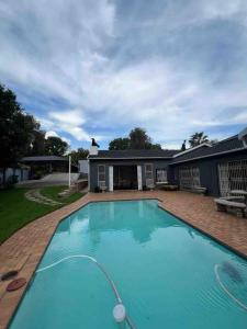 Spacious Living, Suitable forGroups