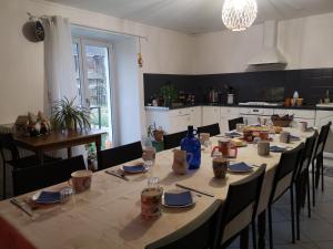 Gîte cocon de groupe jusquà 14 personnes le nid qui danse vers Vesoul avec jardin à la campagne