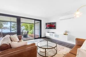 6 BDRM I Serenity at Buff Point - Budgewoi