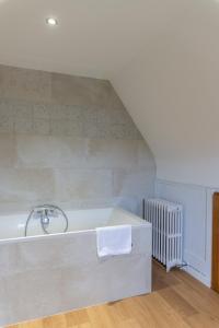 Maisons de vacances KER LAN - Maison de caractere avec SPA et vue mer : photos des chambres