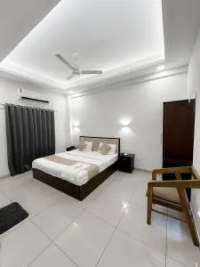 Hotel studio house - إرناكولام