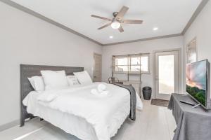 Designer Home 30 Night only ,BP Petroleum 3 Mins