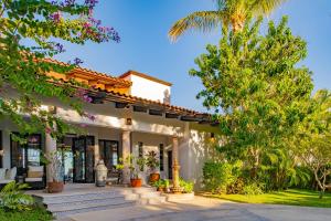 Casa Bellamar de Cabo Colorado by Cabo Villas