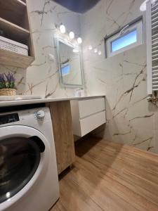 Tomin sokak Apartment