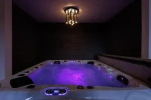 Luxus Privat-SPA mit privatem Whirlpool und Sauna - Thalheim