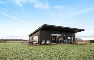 3 Bedroom Stunning Home In Løgstrup - Løgstrup