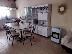 CASA CENTRICA con SALIDA al RIO