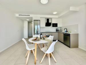 Clubrent - Silver Tower