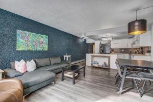 Claimjumper by Ski Country Resorts