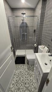 Luxury City Apartment - Sleeps 7