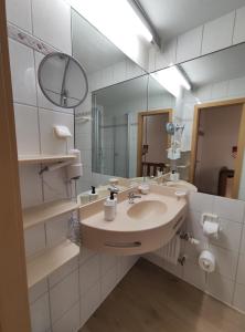 Sauna, Pool und Gartenzugang