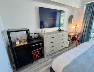 Balcony Ocean View ! Pool - WiFi - Gym - Parking