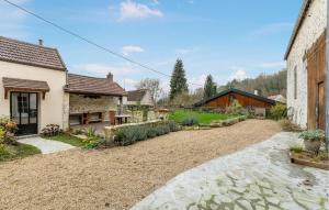 Maisons de vacances Amazing Home In Vienne-En-Arthies : photos des chambres