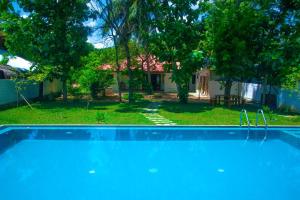 Dhonas Villa