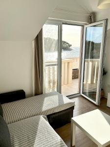 Seaview apartment Sara