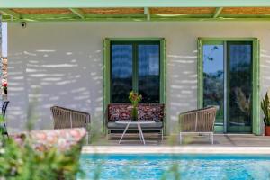 Plioni Villas With Private Pool & Suites With Hot Tub