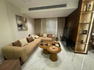 شقة فندقية فاخرة في المهندسين Luxury Hotel Apartment - Каир