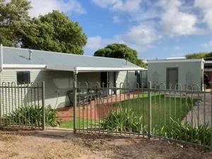 Sea Salt at Stansbury Apartment 3 - Edithburgh