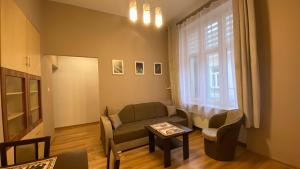 LublinBNB - exclusive FAMILY APARTMENT ------ in the heart of Lublin -------------------------------- bedroom & living room & kitchen