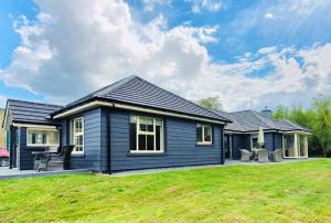 Brand new 2 bedroom home overlooking Kenmare Bay Estuary