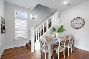 176 Grande Pointe Circle