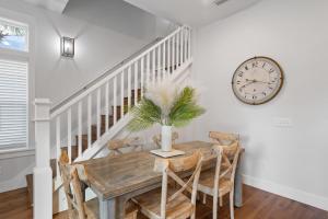 176 Grande Pointe Circle