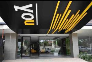 Studio frente a Burger King Equipetrol