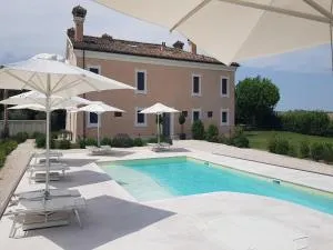 Loft in a beautiful villa with swimming pool - Borghetto