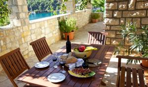 Villa More 3 Apartments A-10, A-11 and A-12 , 4-4-6 Beds