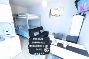 Appartements Grands Studios Maillochon acces Gare de Poitiers et Centre ville a Pieds : photos des chambres