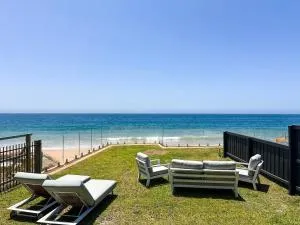 Absolute Beachfront Luxury in Narrabeen - Collaroy
